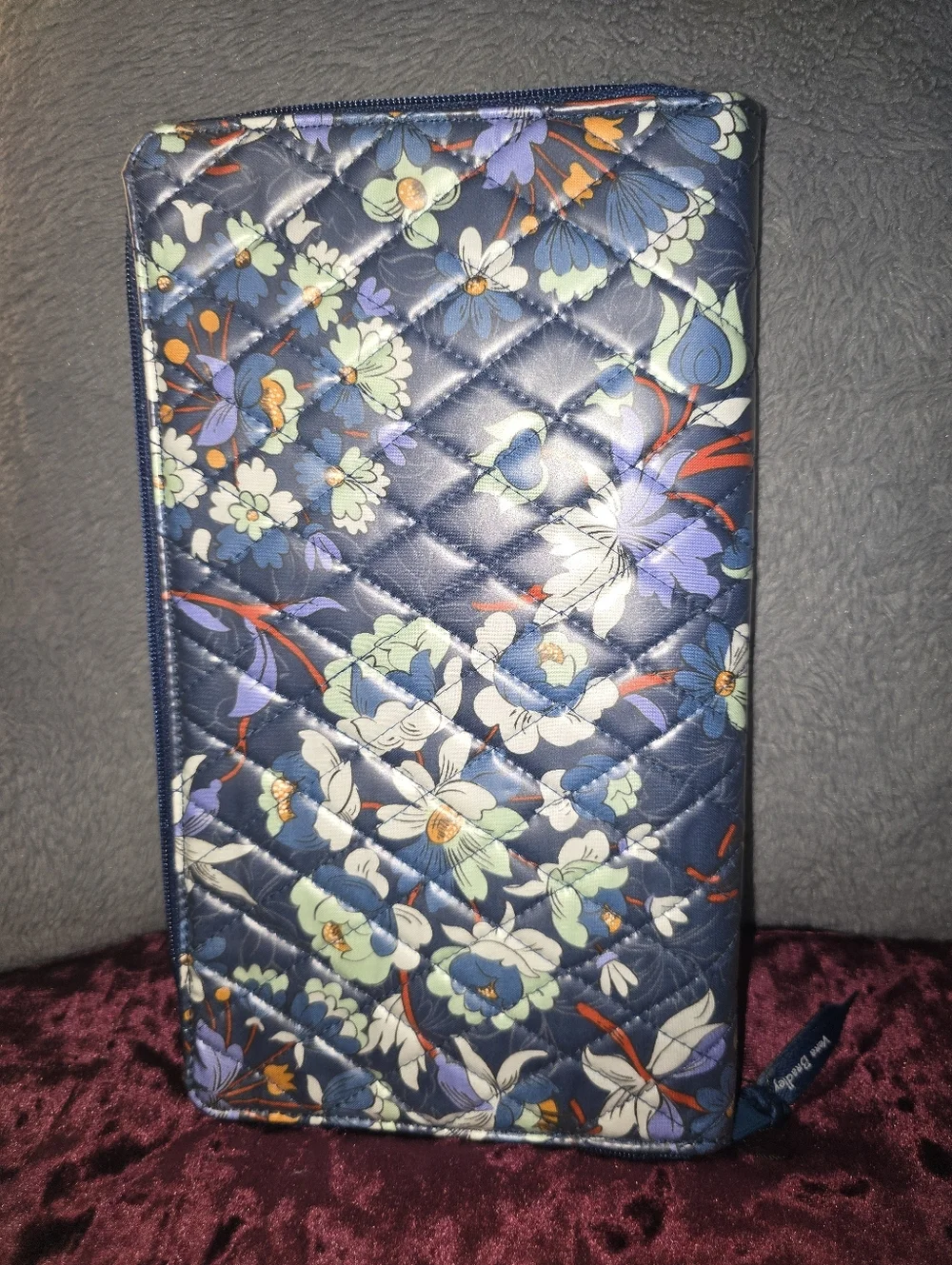 NWT Quilted Floral Zip Wallet - Vera Bradley - Picture 4 of 15
